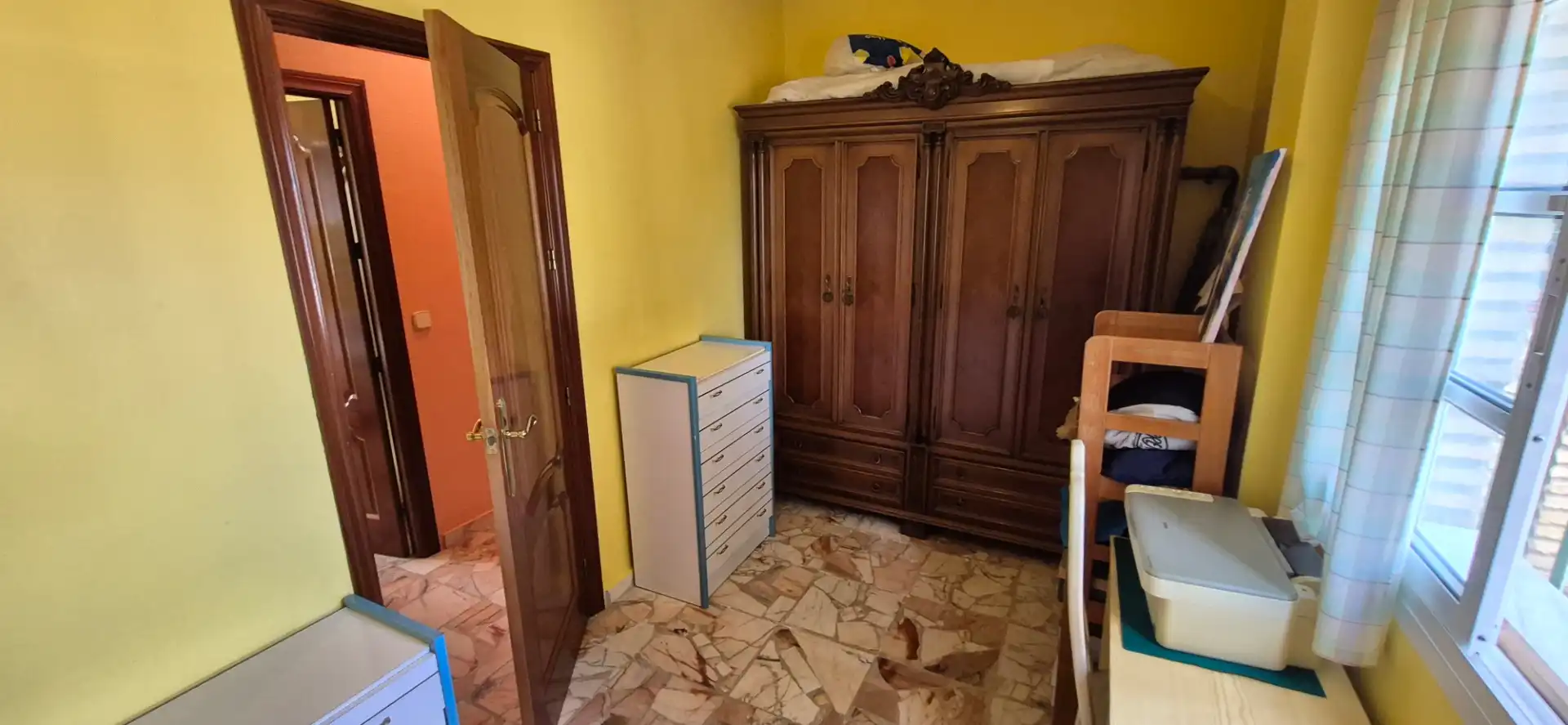 Habitación de Casa o chalet en venta en Carmona con Aire acondicionado, Calefacción y Jardín privado