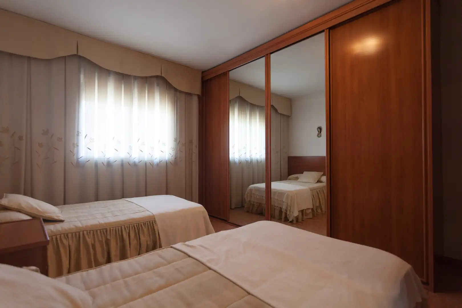 Dormitori de Pis en venda en L'Hospitalet de Llobregat amb Calefacció