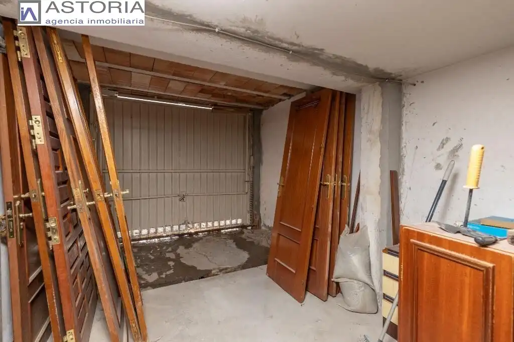 Casa adosada en venda en Granada amb Terrassa i Piscina comunitària