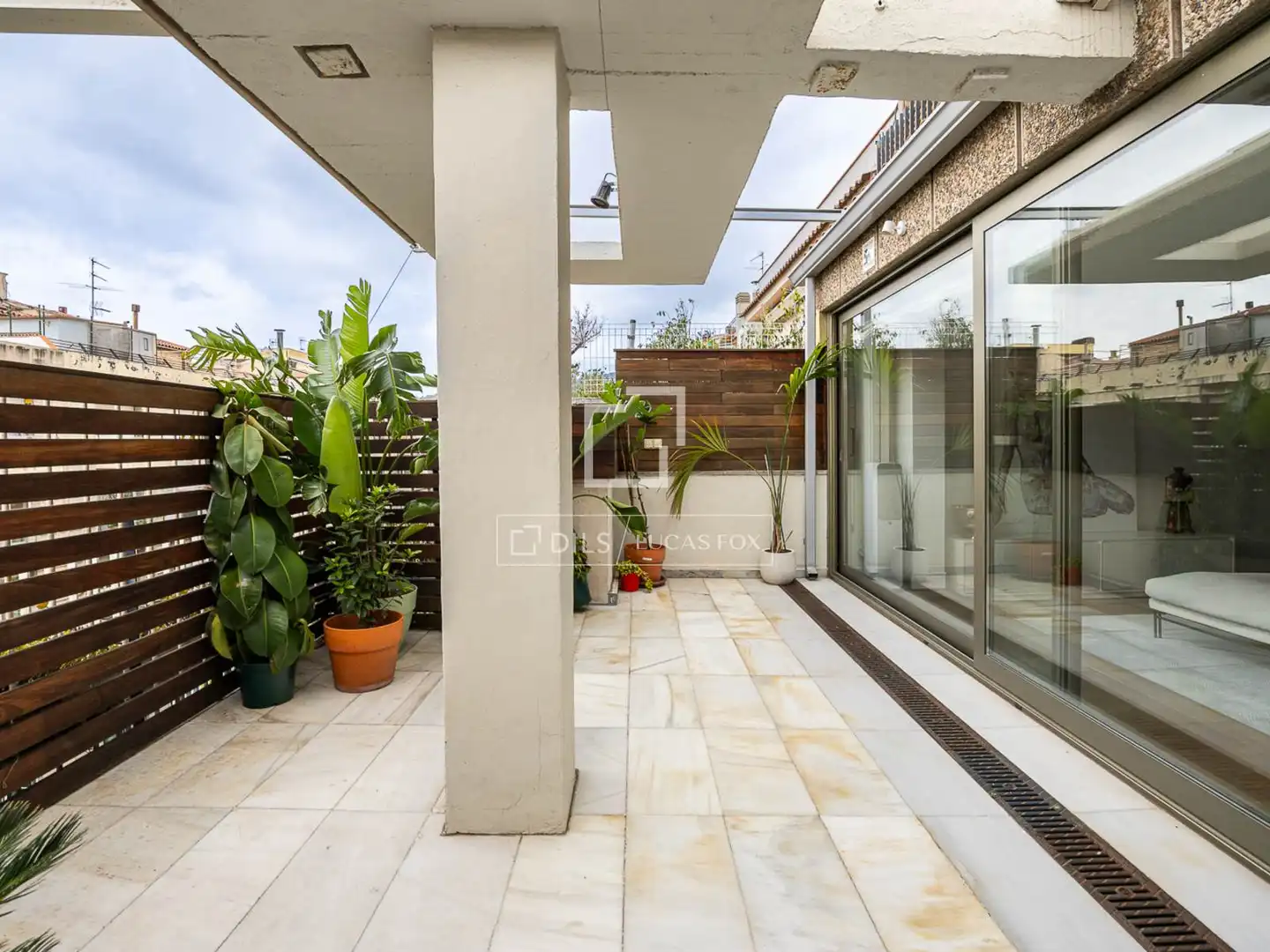 Terrasse von Dachboden zum Verkauf in Barcelona mit Klimaanlage, Terrasse und Balkon