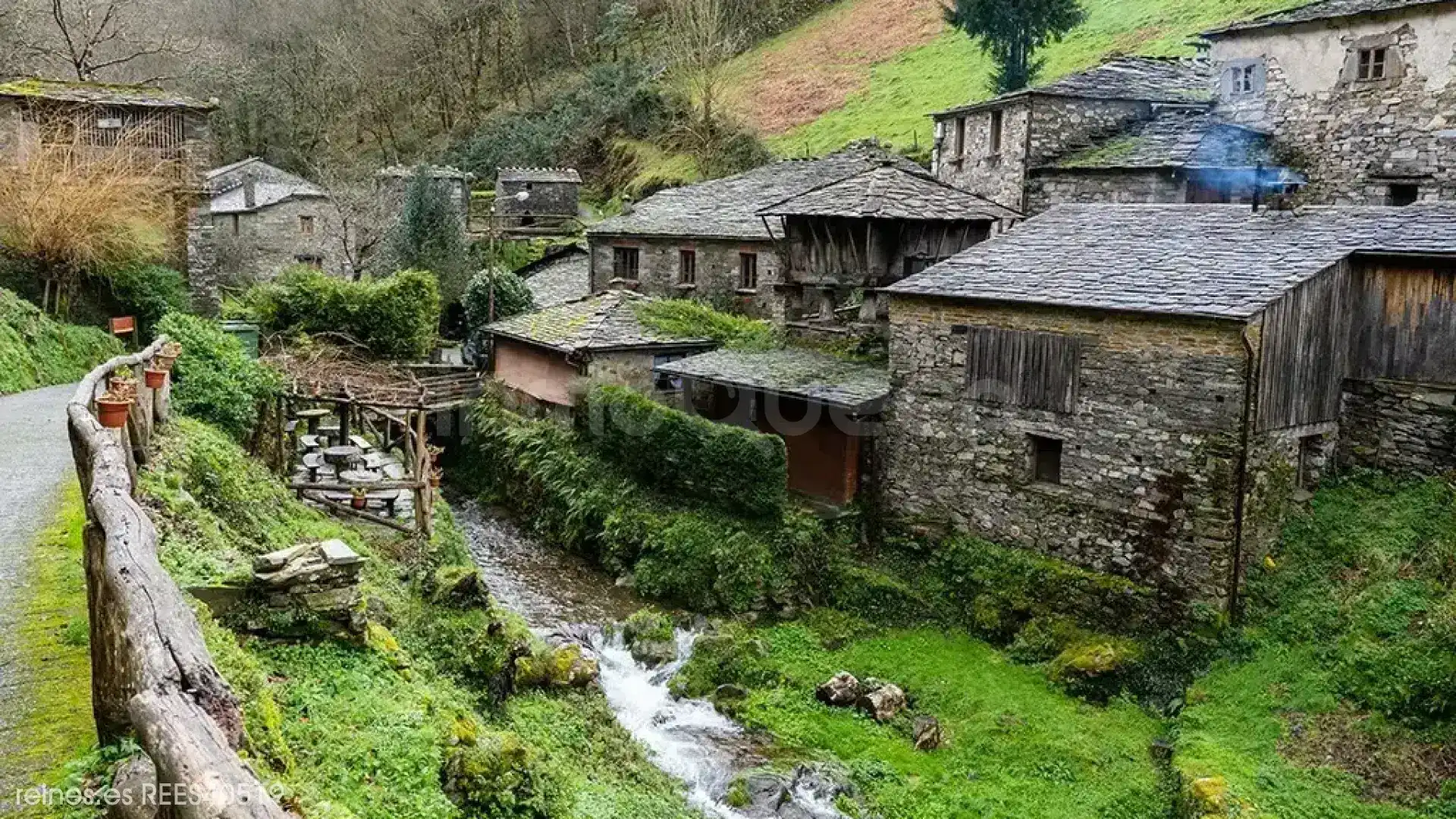 Vista exterior de Casa o xalet en venda en Taramundi amb Calefacció