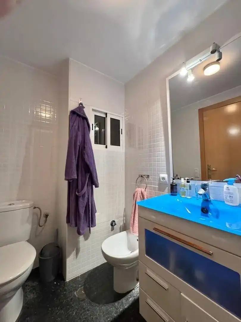 Baño de Piso en venta en Valencia con Aire acondicionado, Amueblado y Balcón