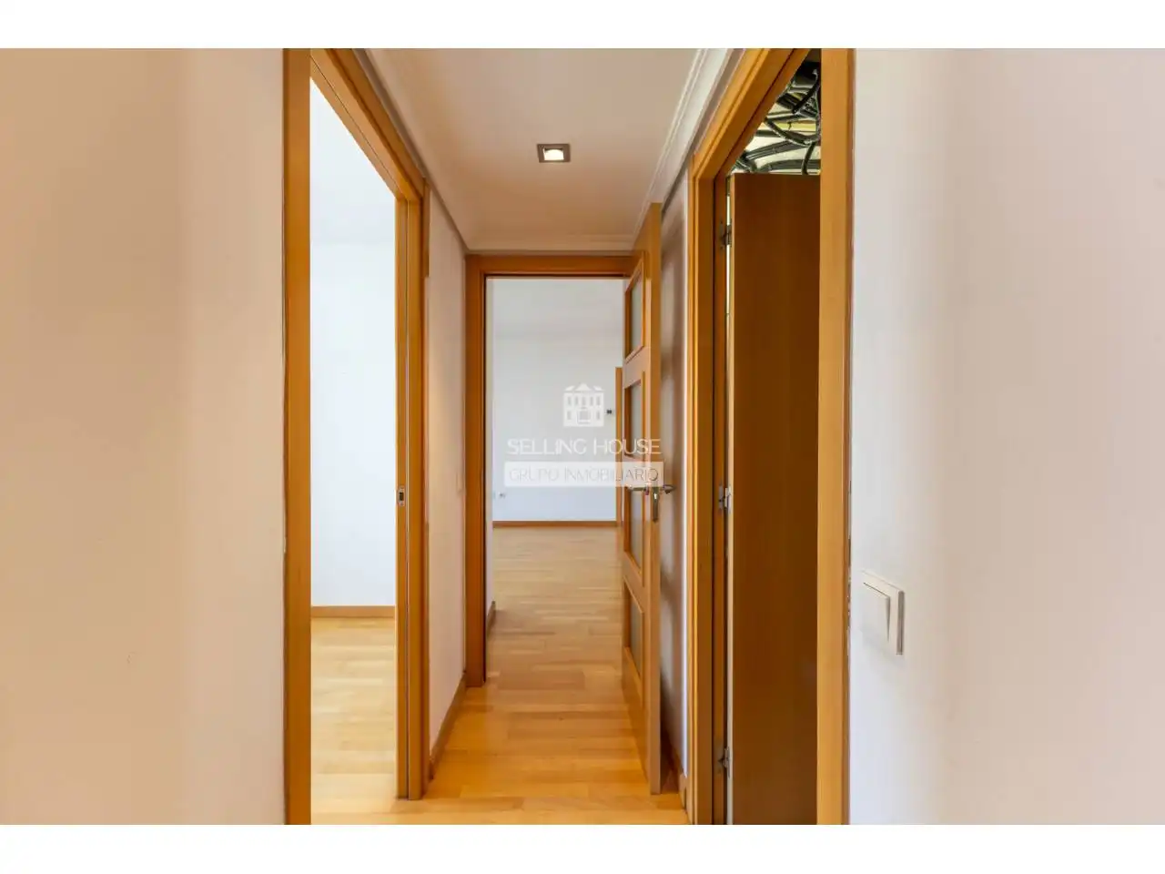Wohnung zum Verkauf in Valencia mit Klimaanlage, Heizung und Parkett