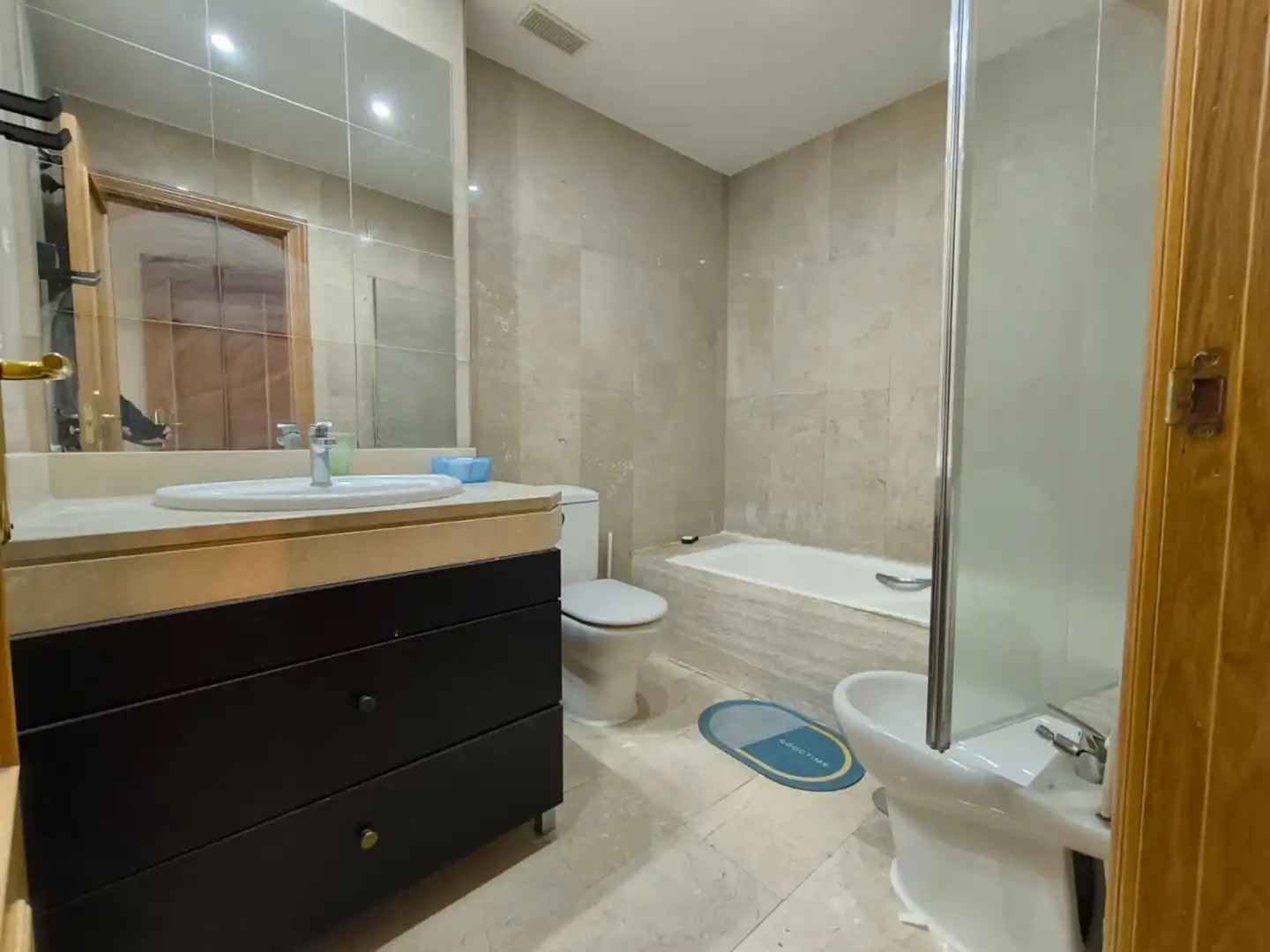 Bathroom of Flat for rent in Murcia  with Air Conditioner, Furnished and Washing machine