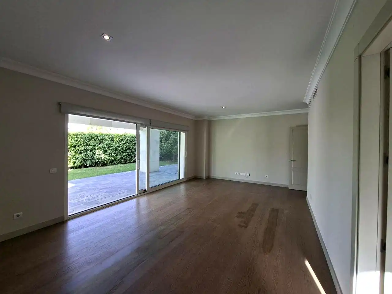 Living room of Ground floor for rent in Madrid  with Air Conditioner, Heating and Private garden