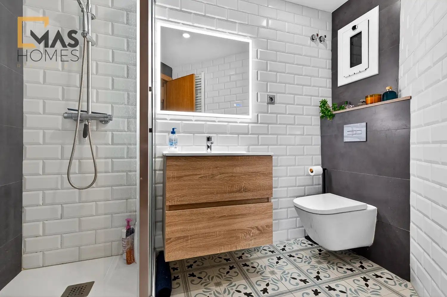 Badezimmer von Wohnung zum Verkauf in Terrassa mit Klimaanlage, Heizung und Terrasse