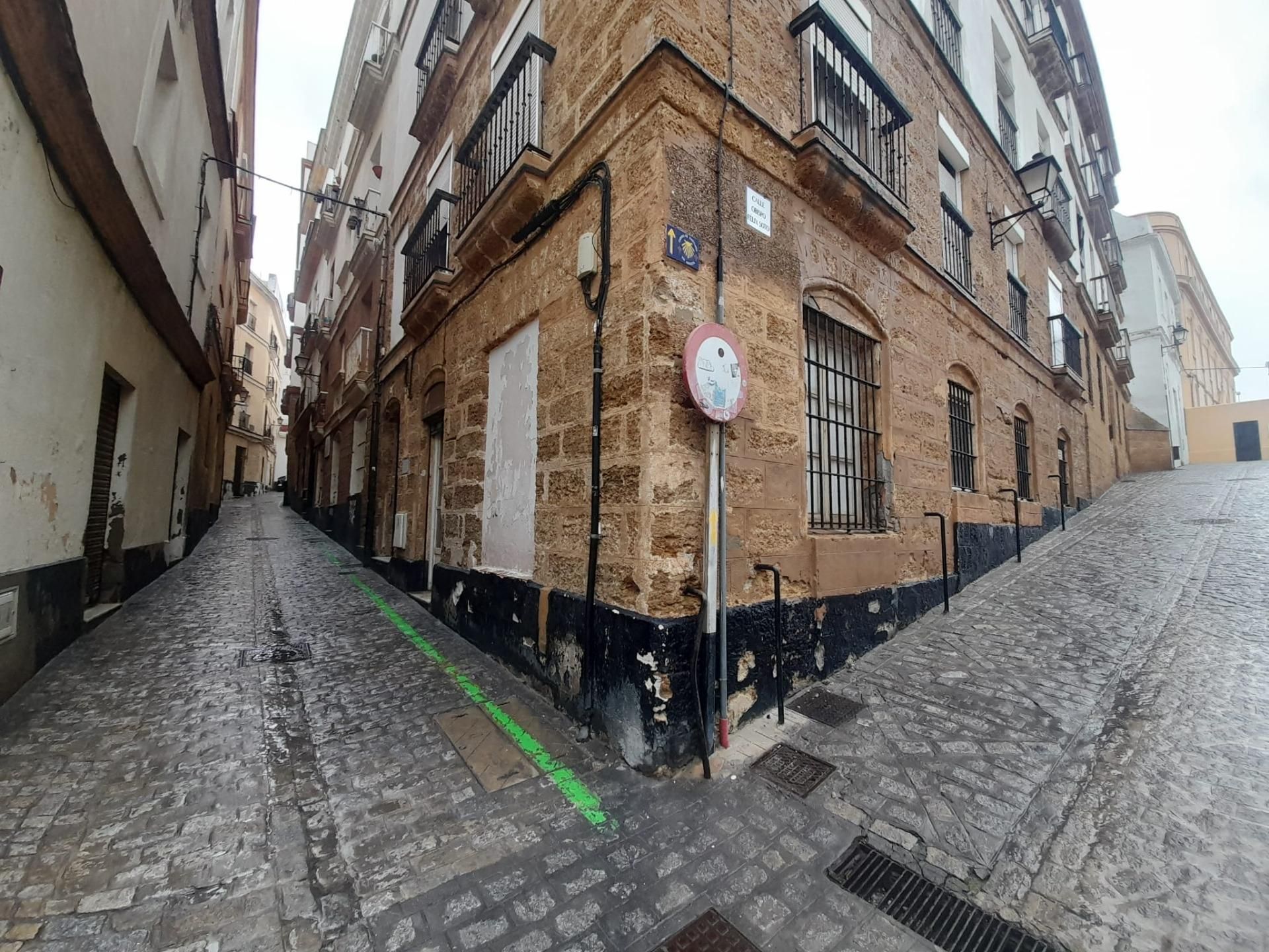 Vista exterior de Local de lloguer en  Cádiz Capital