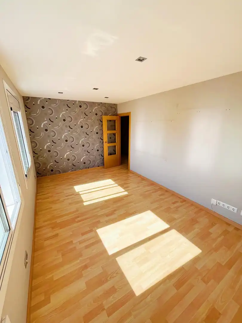 Living room of Flat for sale in Sabadell  with Heating and Balcony