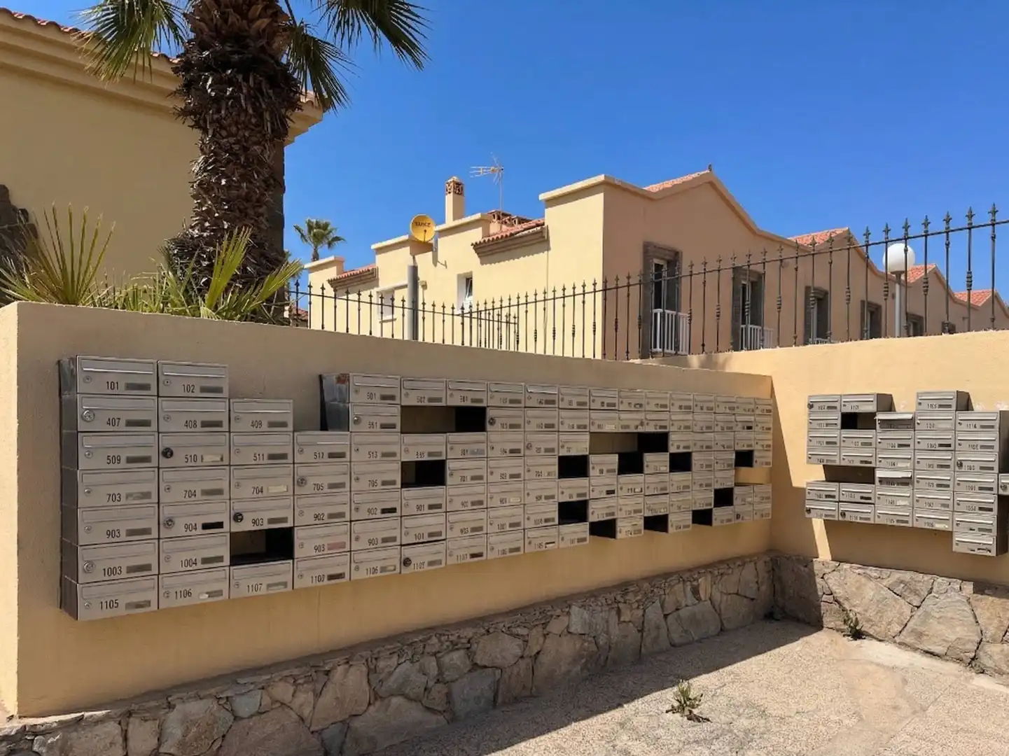 Vista exterior de Dúplex en venta en San Bartolomé de Tirajana con Jardín privado, Terraza y Amueblado