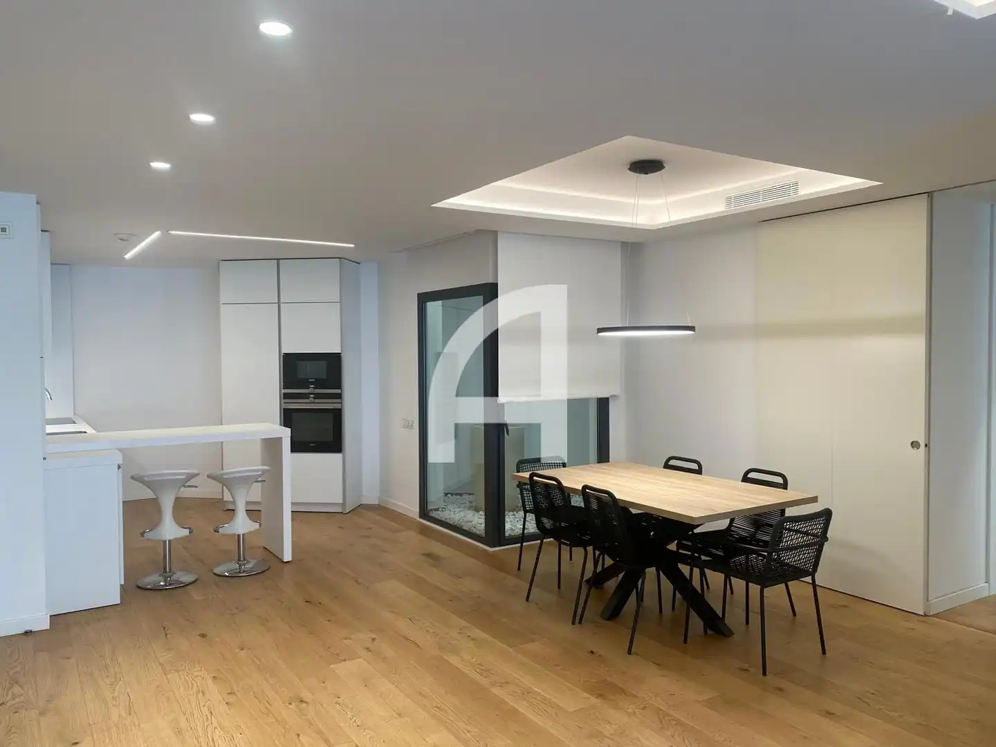 Wohnung zur Miete in Joan Maragall, Eixample Nord