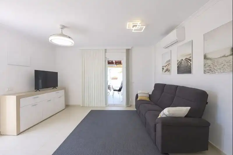 Sala de estar de Casa adosada en venta en Arona con Aire acondicionado, Terraza y Trastero