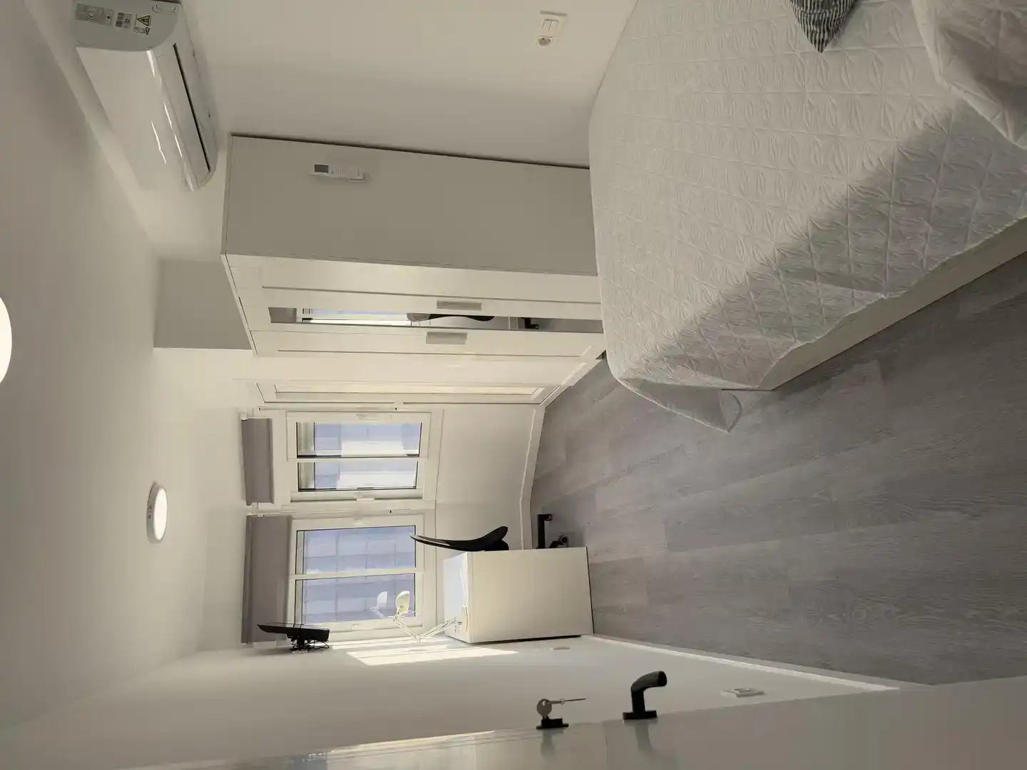Schlafzimmer von Wohnung zur Miete in  Murcia Capital mit Klimaanlage und Balkon