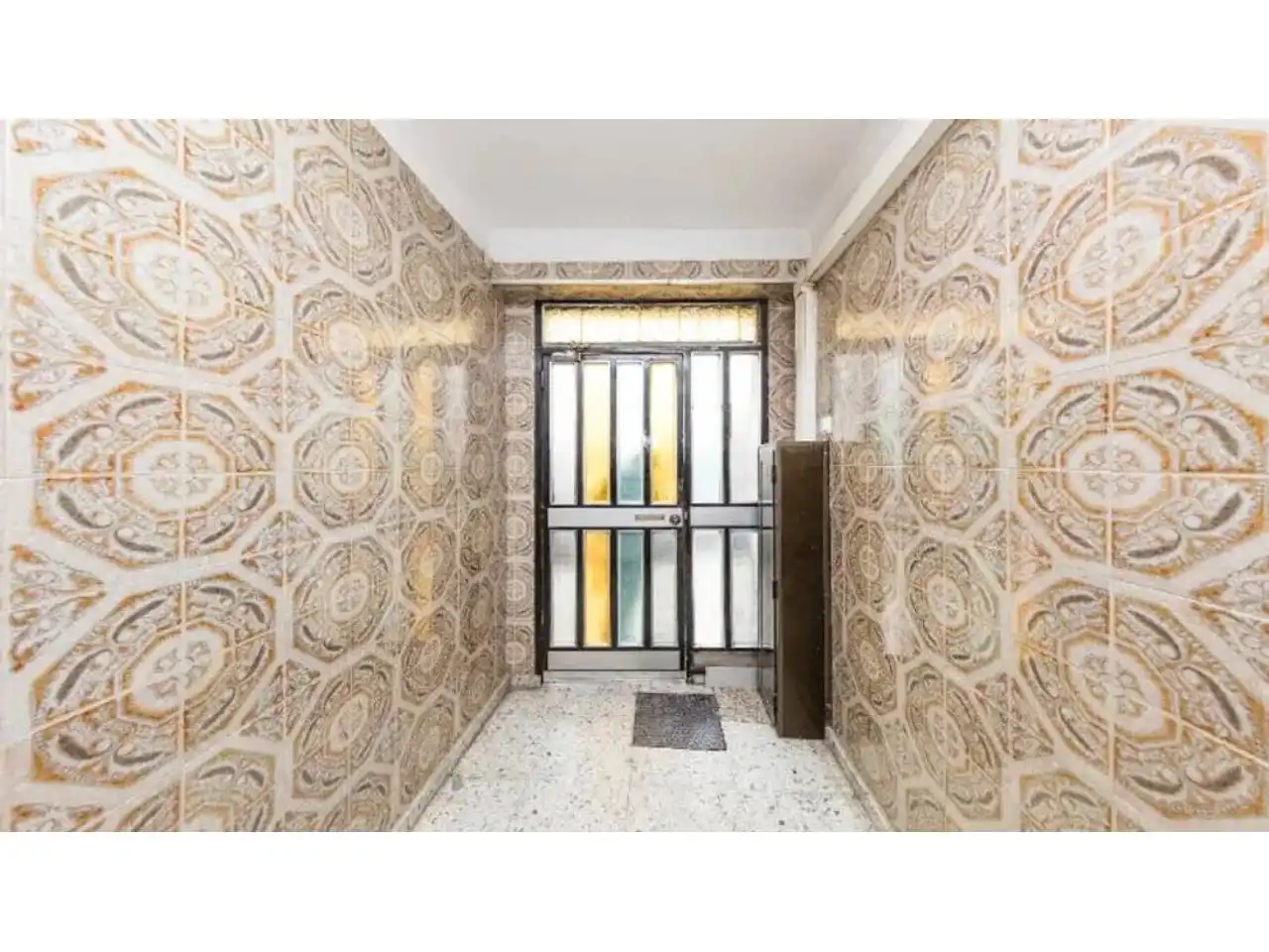 Piso en venta en L'Hospitalet de Llobregat con Balcón