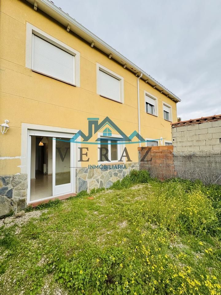 Vista exterior de Casa o chalet en venta en Oropesa con Calefacción y Jardín privado