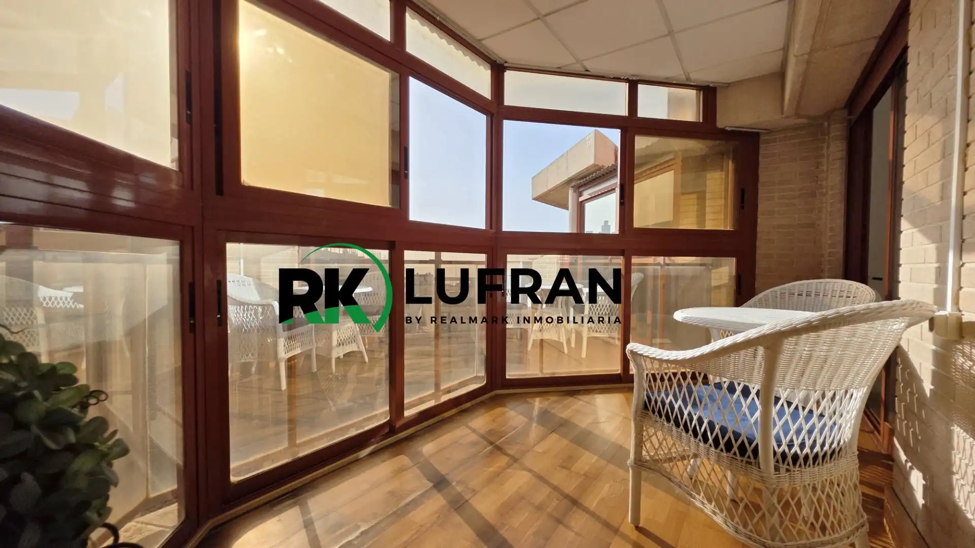 Penthouse mit Terrasse zum Verkauf in Avenida OSCAR ESPLA, imagen 5