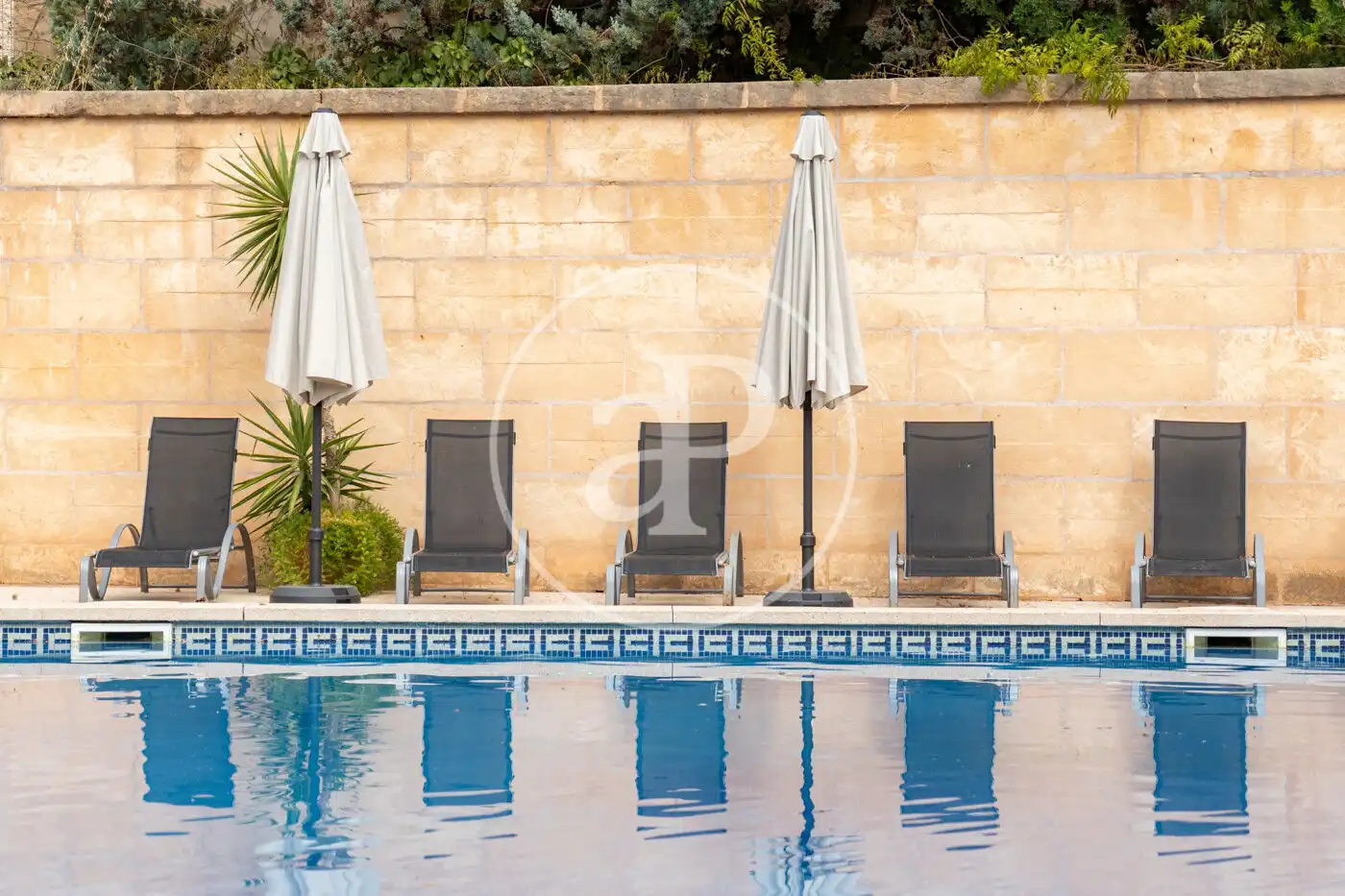 Swimming pool of Attic for rent in  Palma de Mallorca  with Air Conditioner, Heating and Terrace