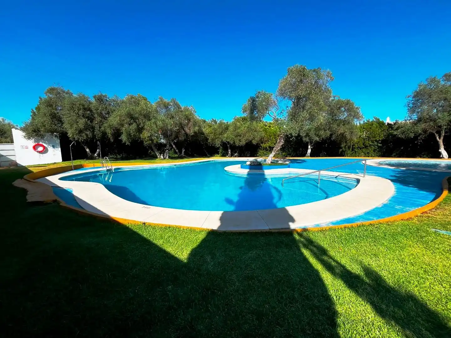 Piscina de Apartament en venda en Valencina de la Concepción amb Aire condicionat, Terrassa i Piscina comunitària