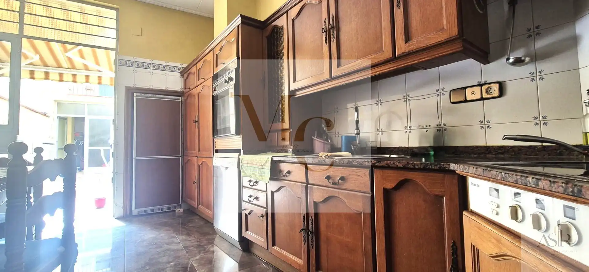 Kitchen of Houses for sale in Silla  with Storage room