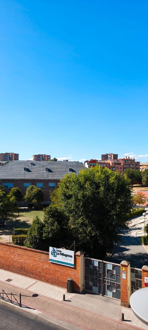 Exterior view of Flat for sale in  Madrid Capital  with Heating, Terrace and Alarm