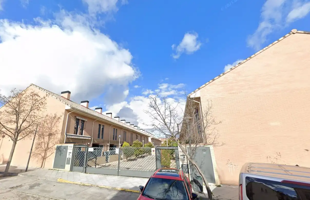 Vista exterior de Piso en venta en San Martín de la Vega