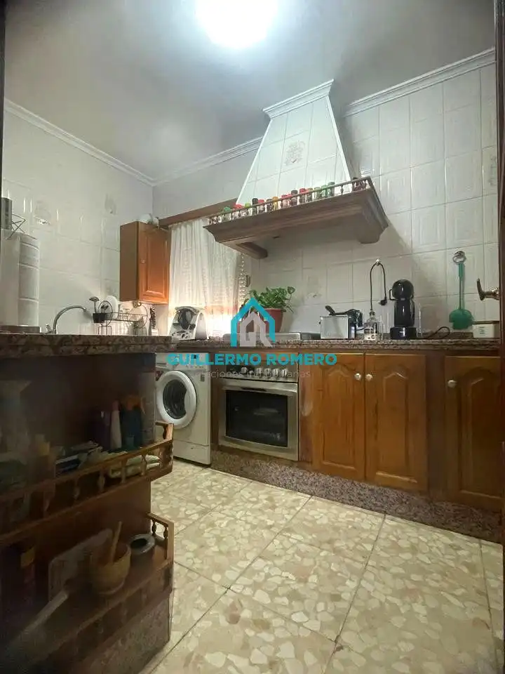 Küche von Wohnung zum Verkauf in La Puebla del Río mit Klimaanlage und Terrasse