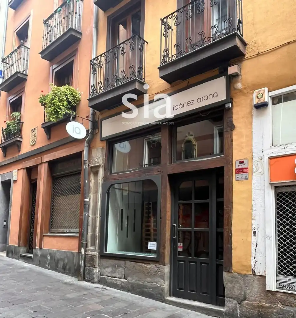 Vista exterior de Local en venta en Vitoria - Gasteiz