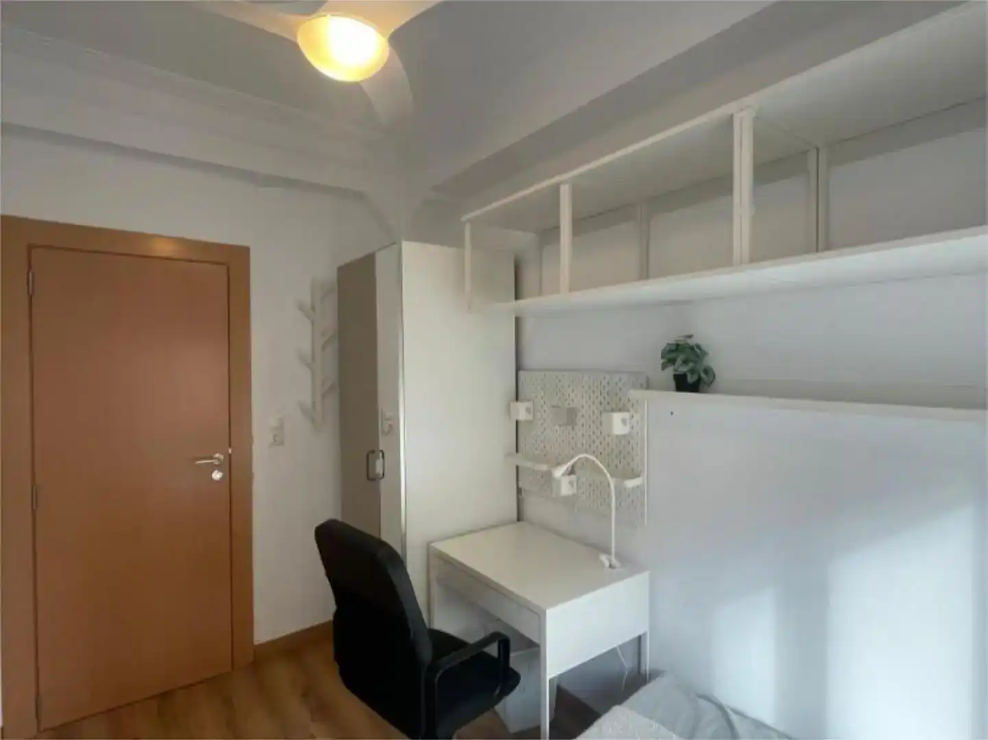 Schlafzimmer von Wohnung zur Miete in  Valencia Capital