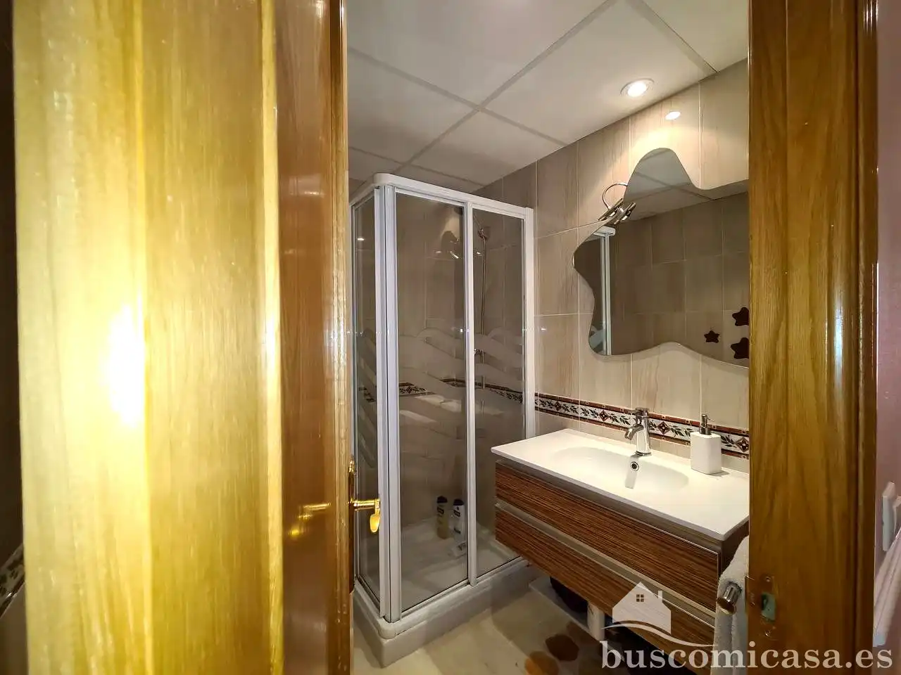 Baño de Casa adosada en venta en La Carolina con Aire acondicionado, Calefacción y Terraza