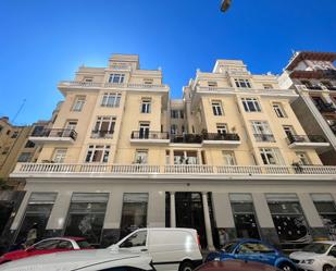 Exterior view of Attic to rent in  Madrid Capital  with Air Conditioner and Terrace