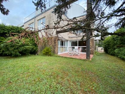 Exterior view of Single-family semi-detached for sale in Santiago de Compostela   with Heating, Private garden and Terrace