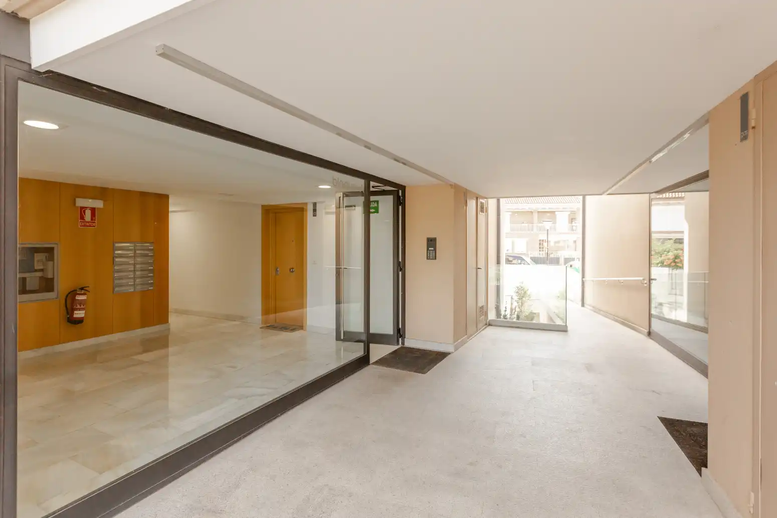Piso en venta en Aranguren con Calefacción, Parquet y Terraza