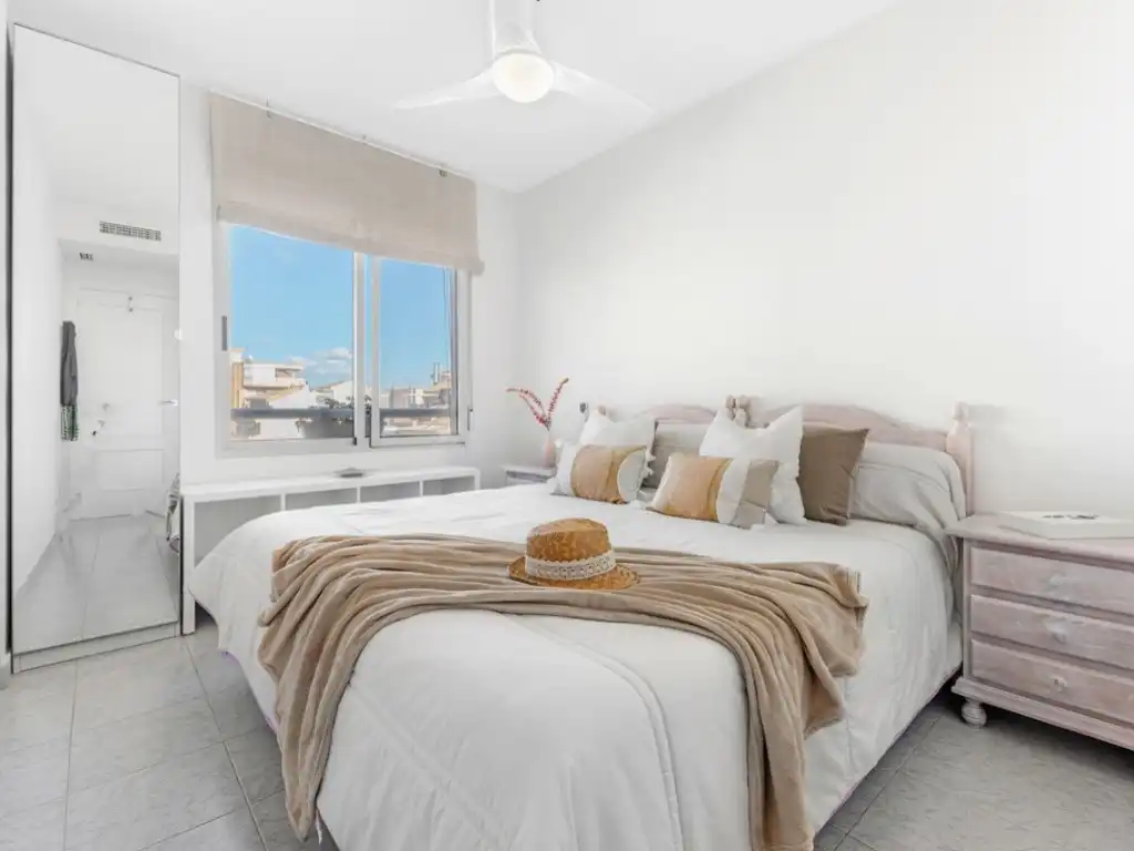 Bedroom of Attic for sale in El Campello  with Air Conditioner, Terrace and Internet