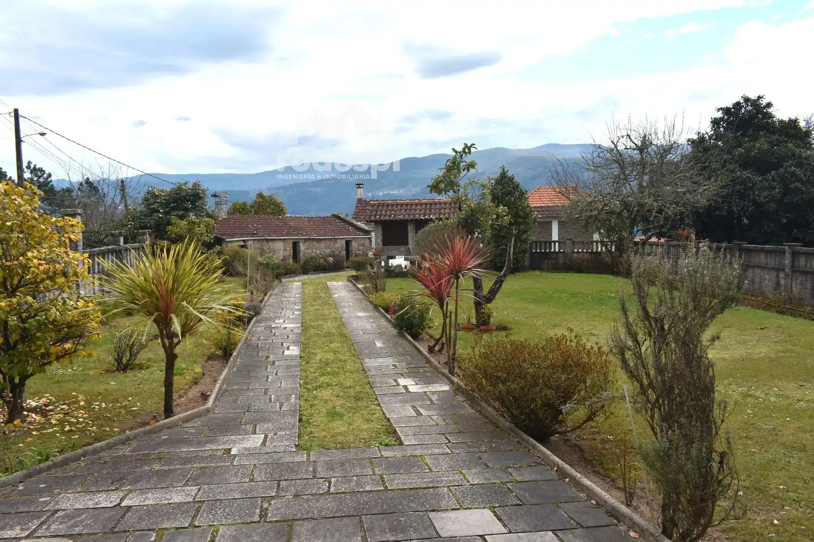 Garden of Houses for sale in Crecente  with Heating, Terrace and Storage room