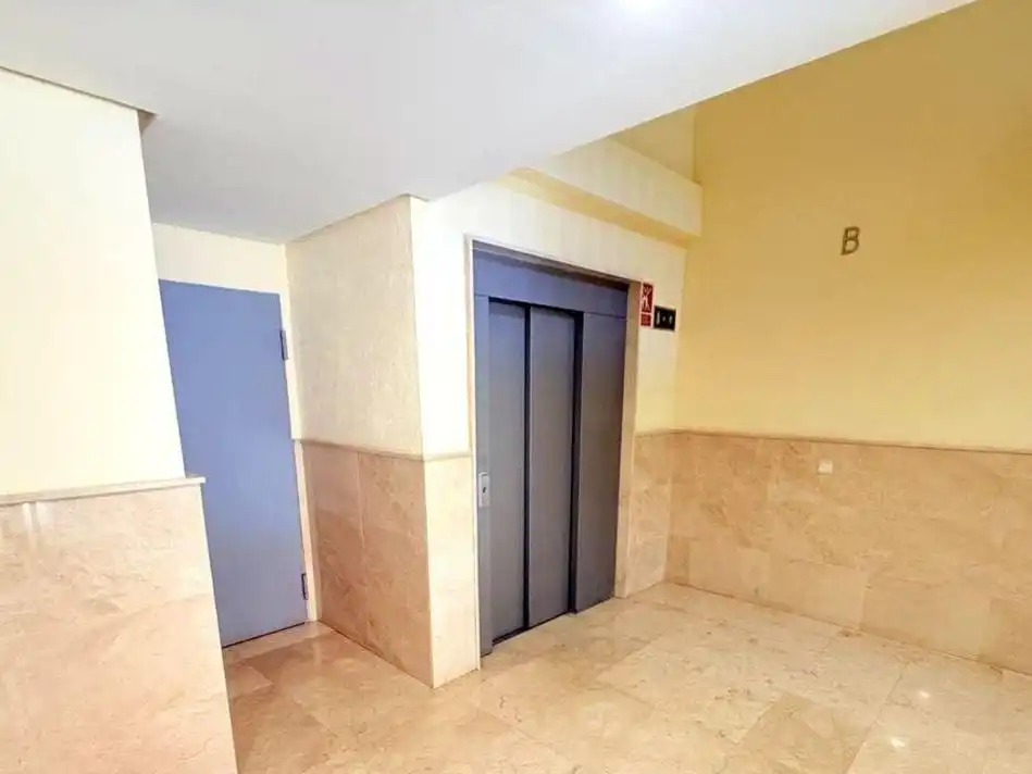 Dúplex con piscina en venta en Calle de la Ciudad de Toledo 1, imagen 4