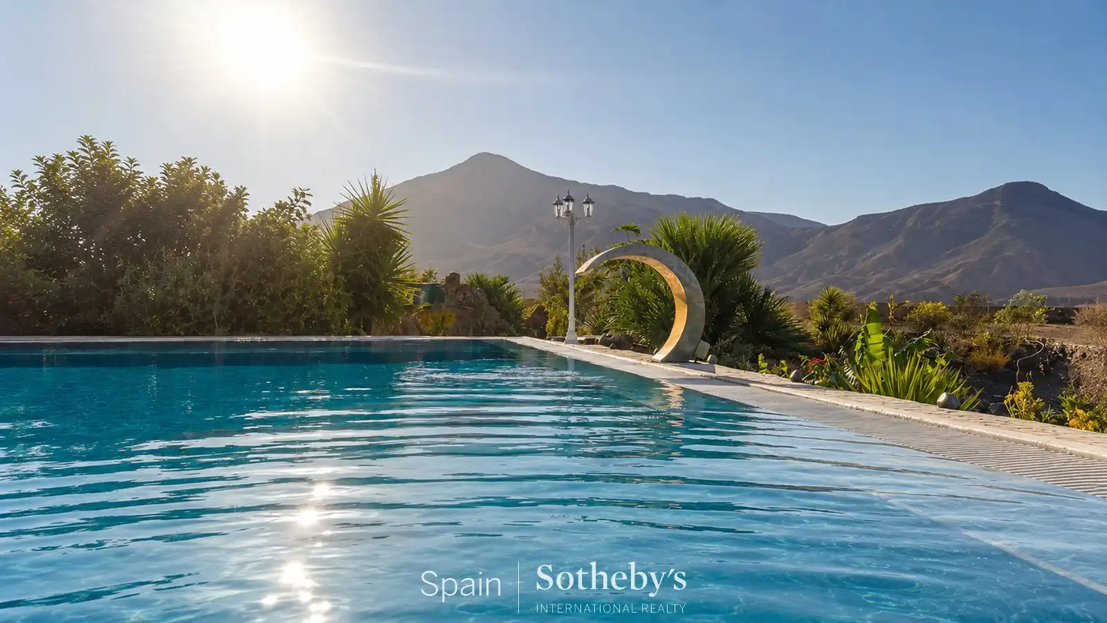 Swimming pool of Houses for sale in Tuineje  with Air Conditioner, Heating and Private garden