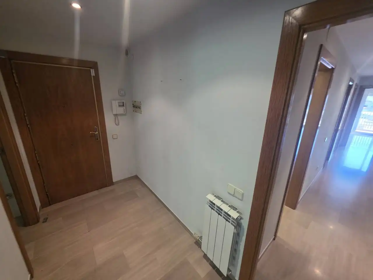 Wohnung zum Verkauf in Manresa mit Klimaanlage, Heizung und Terrasse