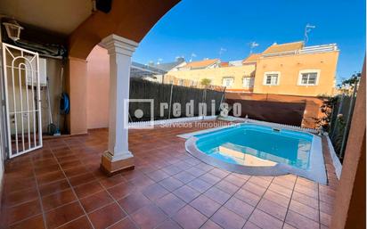 Swimming pool of House or chalet for sale in Parla  with Heating, Terrace and Swimming Pool