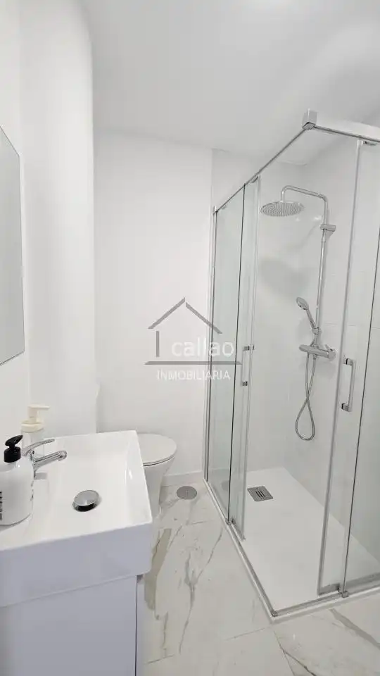 Flat for share in Ferrol  with Heating and Furnished