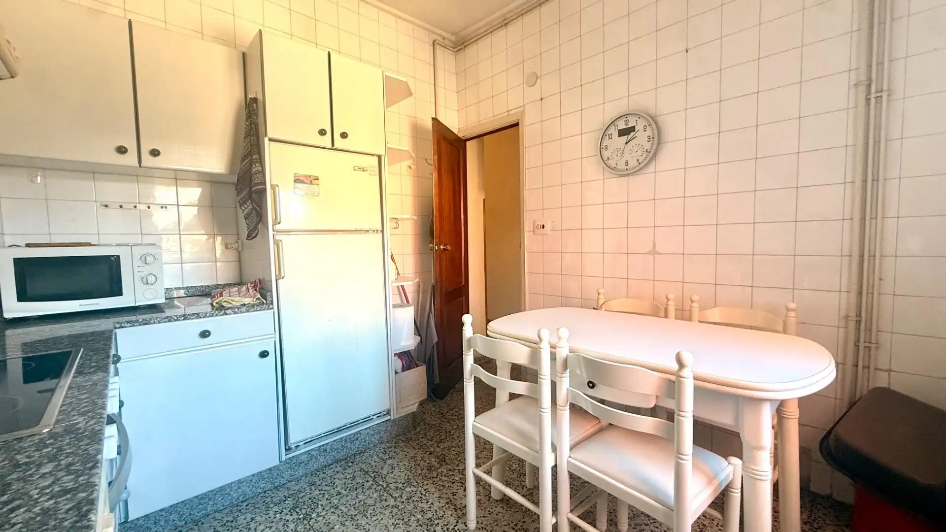 Kitchen of Flat for sale in Ourense Capital   with Heating, Storage room and Furnished