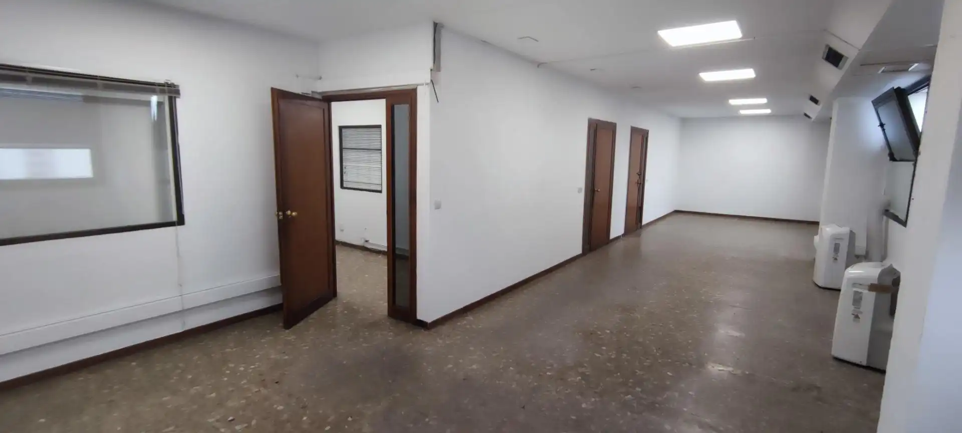 Office for rent in Sevilla  with Air Conditioner