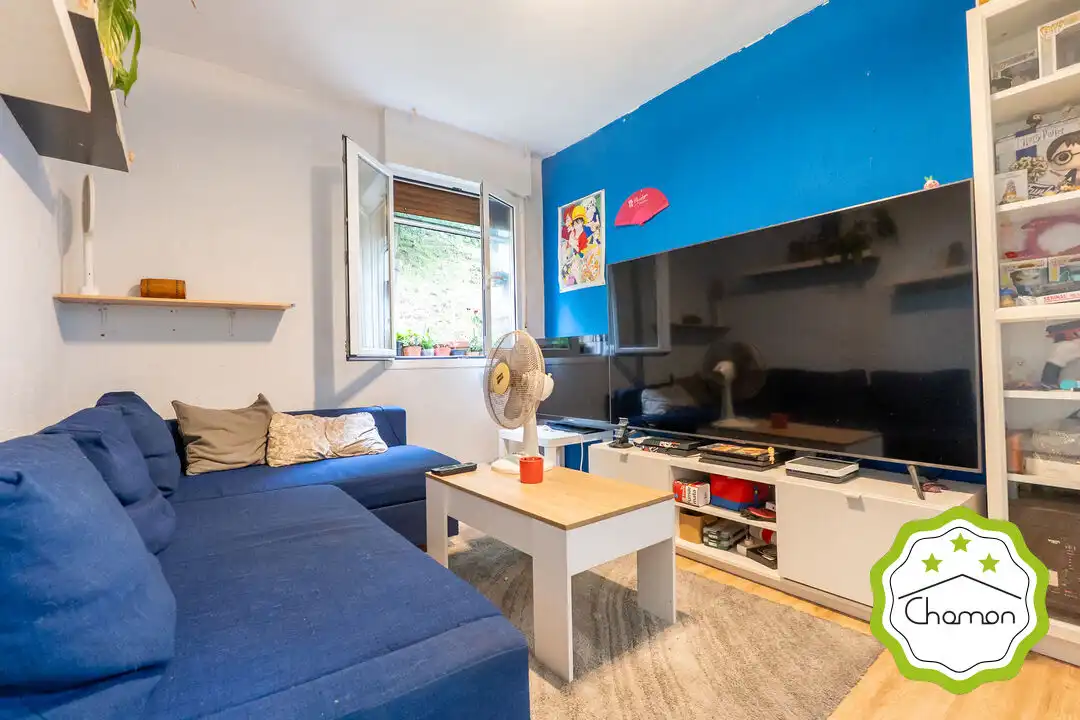 Living room of Flat for sale in Bilbao   with Private garden and Storage room