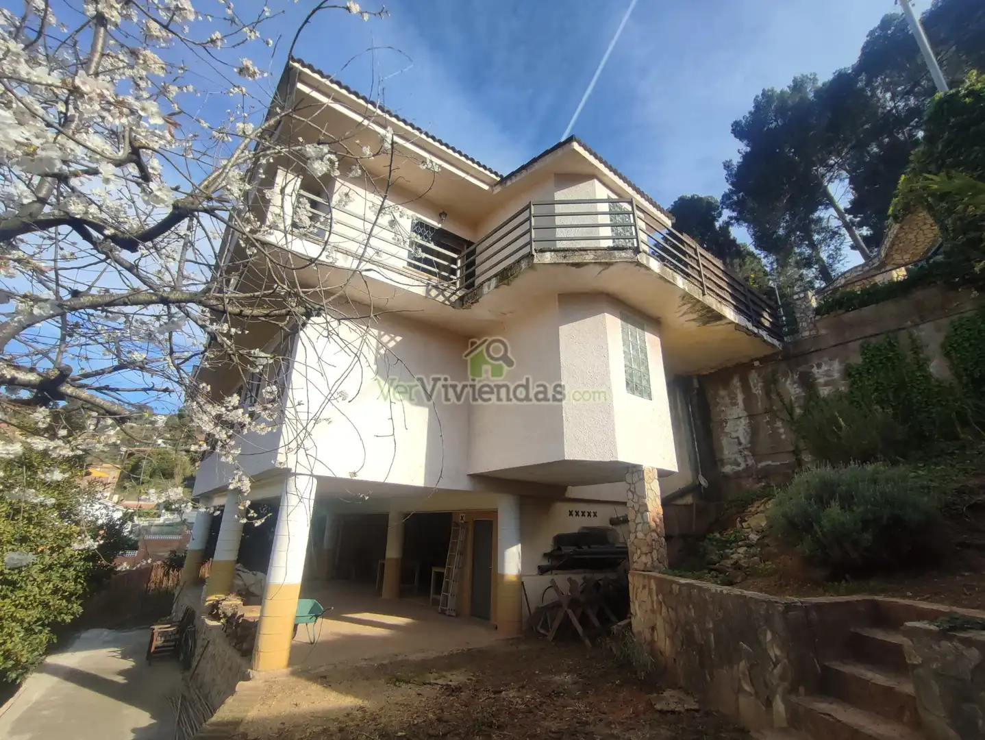 Vista exterior de Casa o chalet en venta en Vallirana con Aire acondicionado, Calefacción y Jardín privado