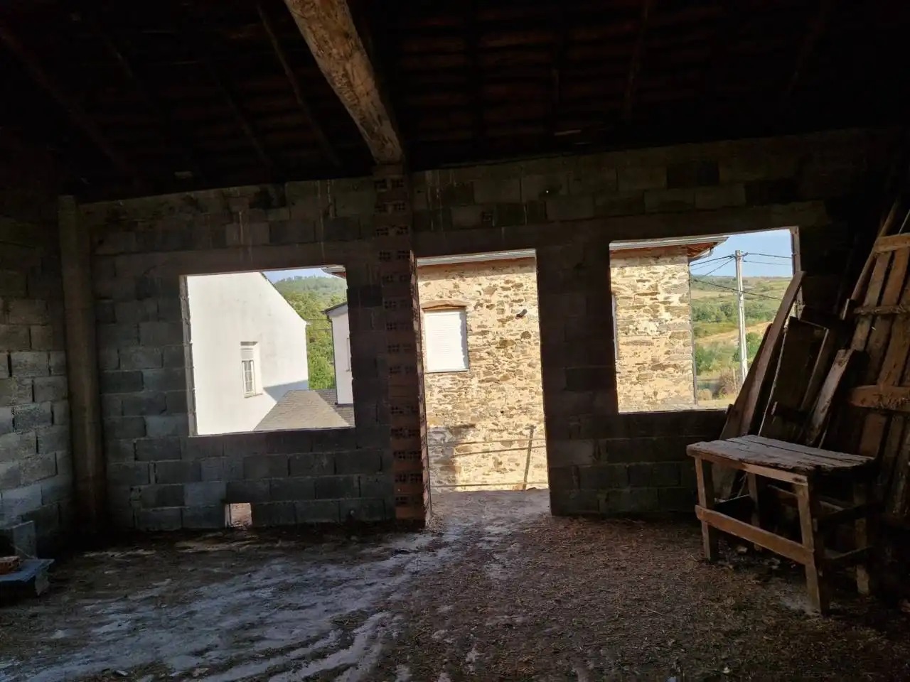 Houses for sale in Larouco