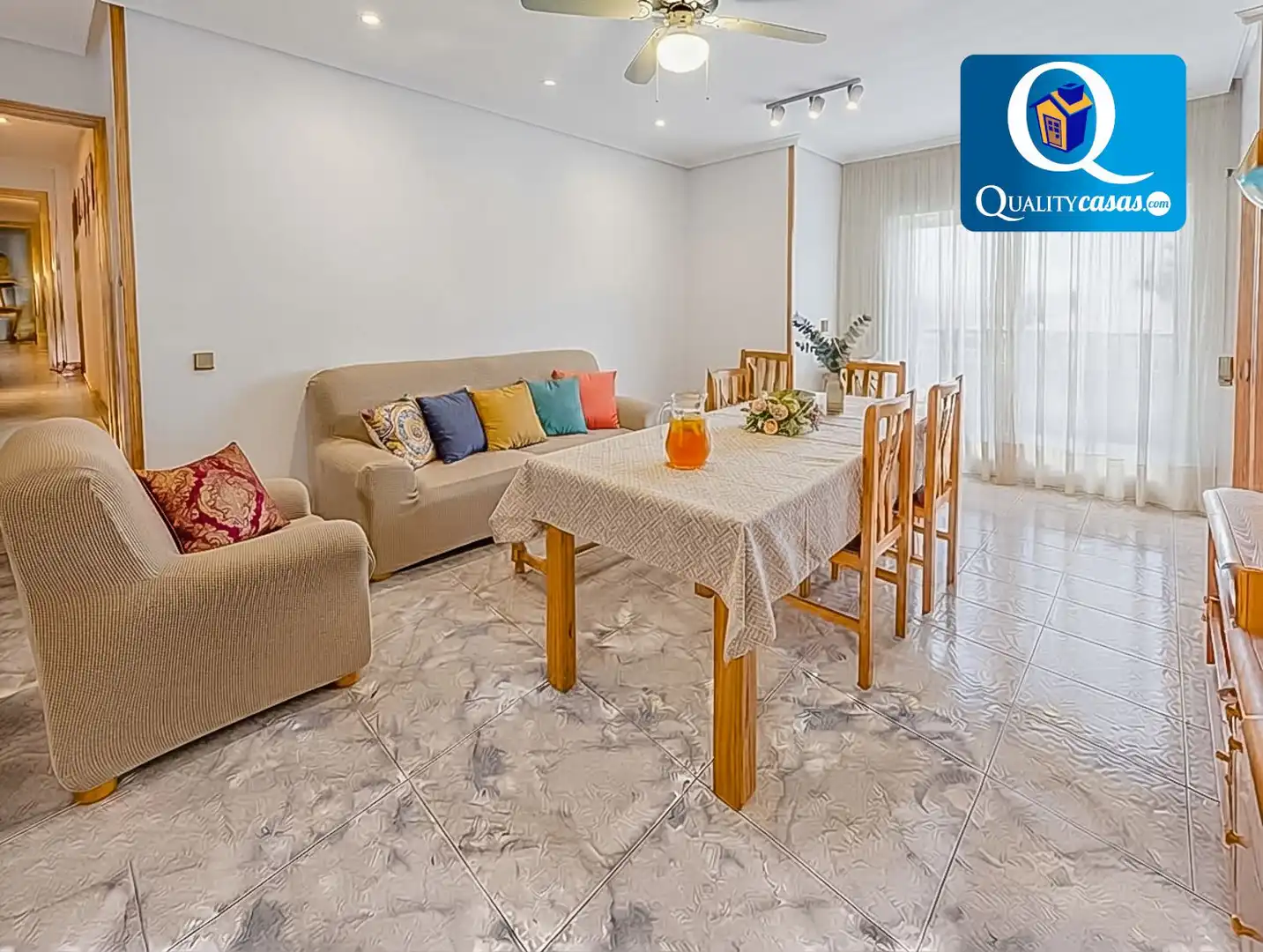 Wohnzimmer von Wohnung zur Miete in Torrevieja mit Terrasse
