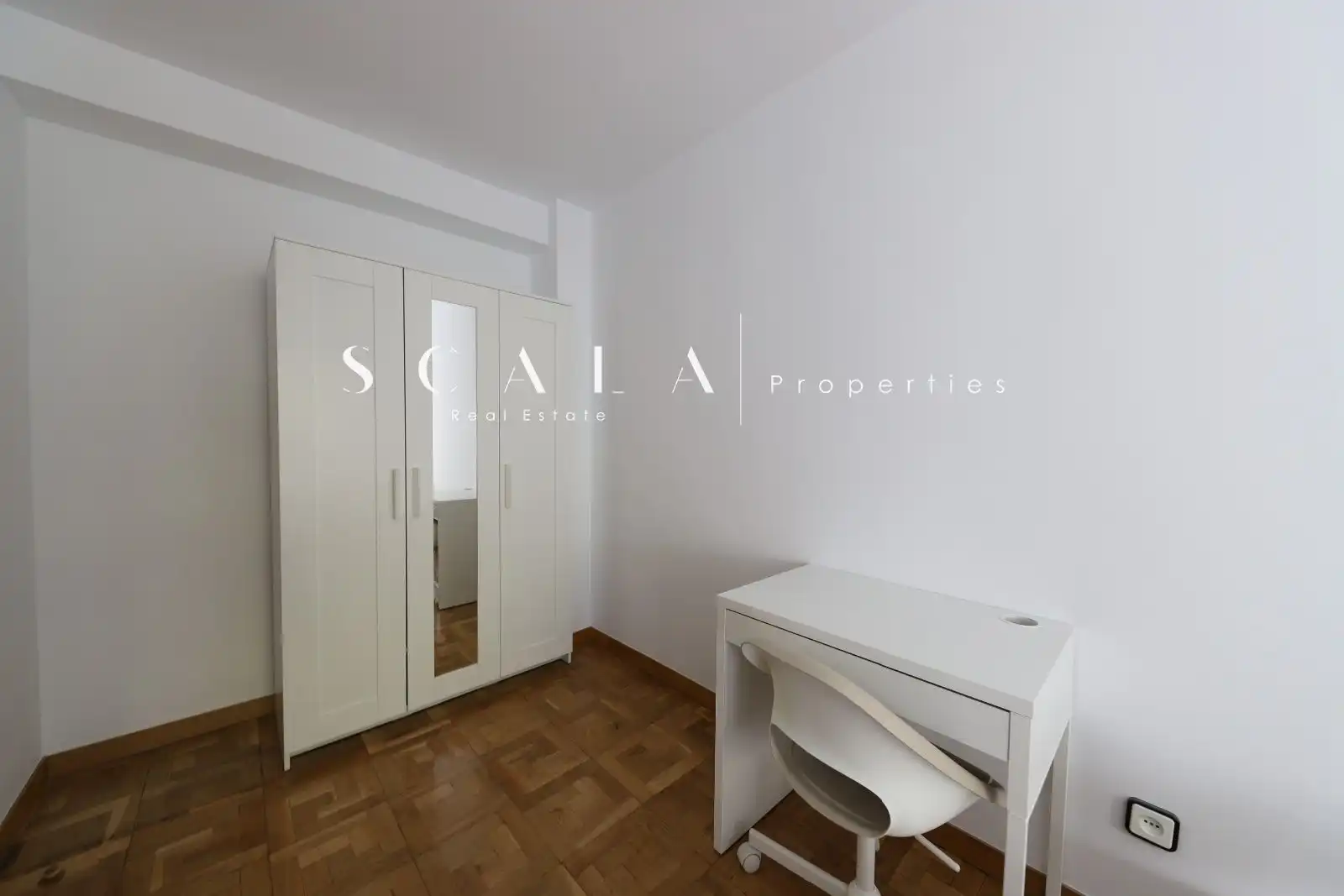 Bedroom of Flat for rent in Madrid  with Air Conditioner, Heating and Terrace