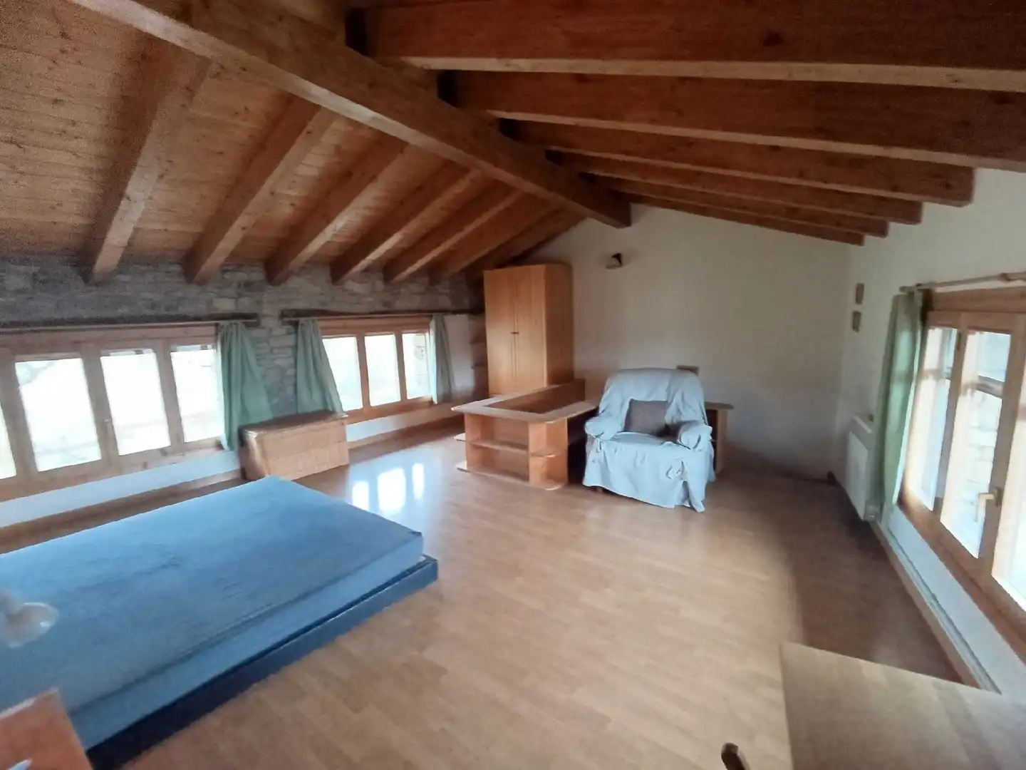 Dormitori de Casa o xalet en venda en Graus amb Calefacció, Jardí privat i Traster
