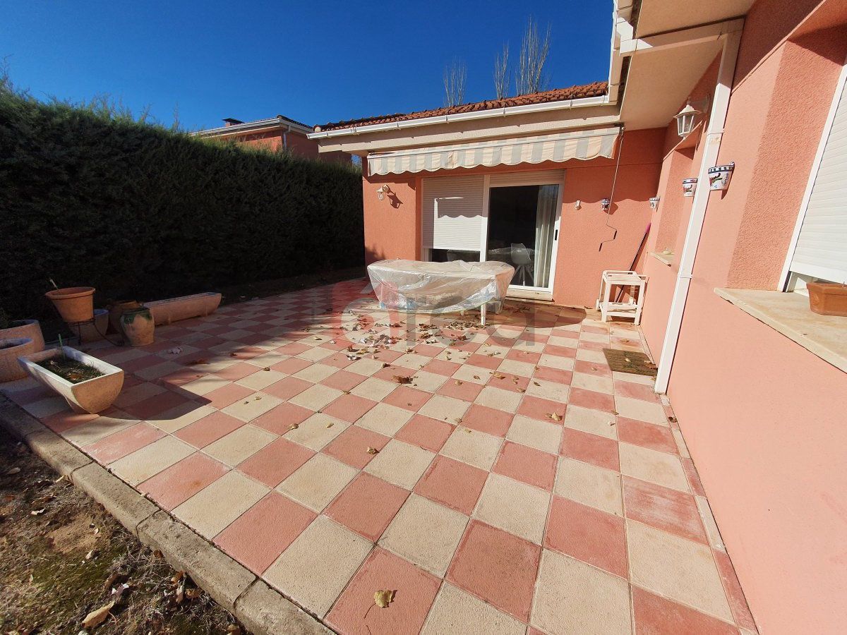 Jardí de Casa o xalet en venda en Villar de Olalla amb Terrassa