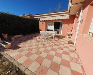 Jardí de Casa o xalet en venda en Villar de Olalla amb Terrassa