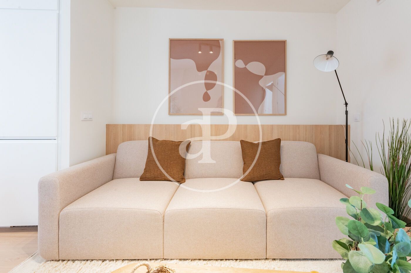 Sala d'estar de Pis de lloguer en  Madrid Capital amb Aire condicionat, Calefacció i Moblat
