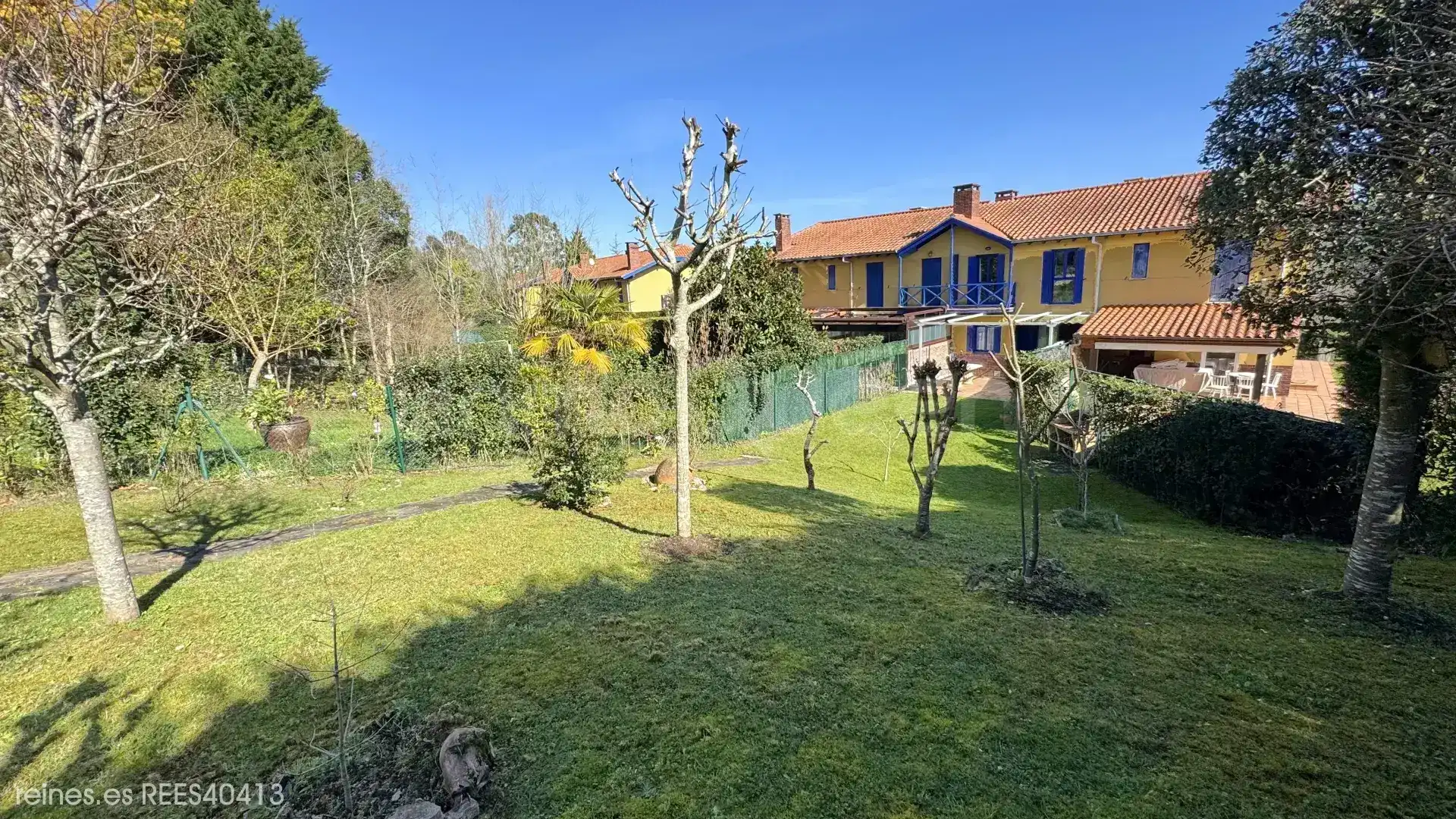 Jardí de Casa adosada en venda en Comillas (Cantabria) amb Calefacció, Jardí privat i Terrassa